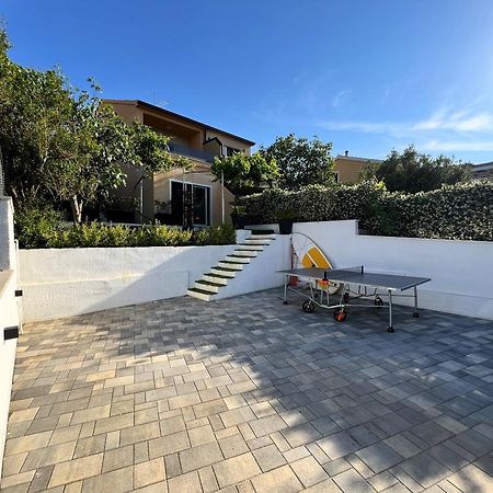 Beach Holiday Home With Private Jacuzzi & Parking Trogir Zewnętrze zdjęcie