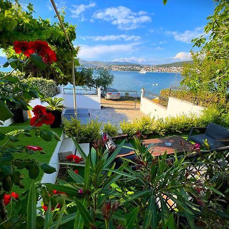 Beach Holiday Home With Private Jacuzzi & Parking Trogir Zewnętrze zdjęcie