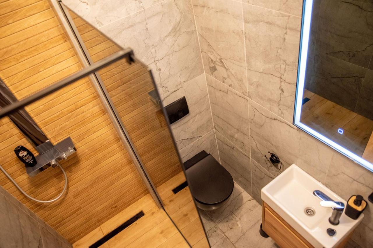 Beach Holiday Home With Private Jacuzzi & Parking Trogir Zewnętrze zdjęcie