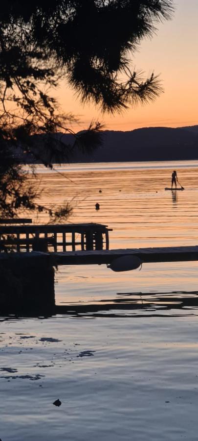 Beach Holiday Home With Private Jacuzzi & Parking Trogir Zewnętrze zdjęcie